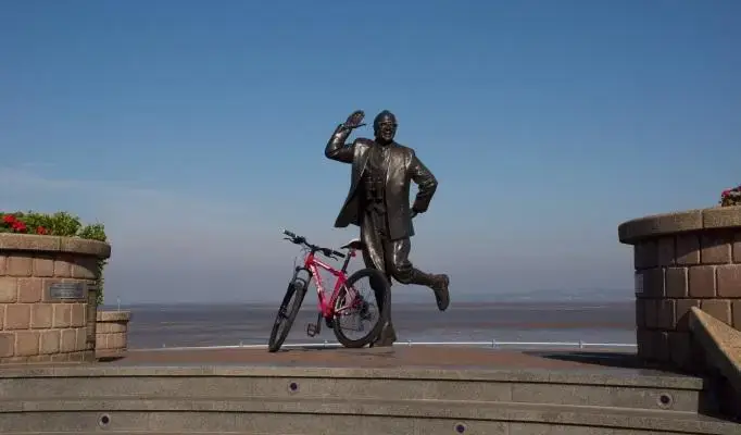 Eric Morecambe the way of the roses